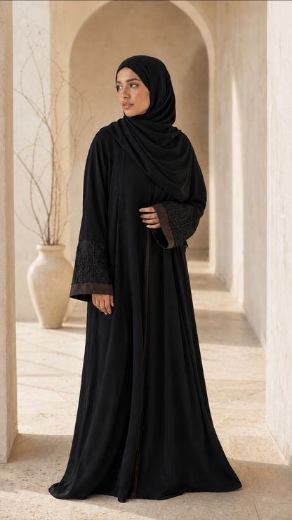Abaya Femme Noire Nidah Coréen Liseré Marron Brodé – Abaya Qamar